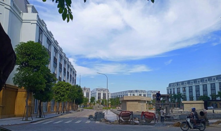 Bán nhà đầu ve quay chung cư euro window Thanh Hóa.